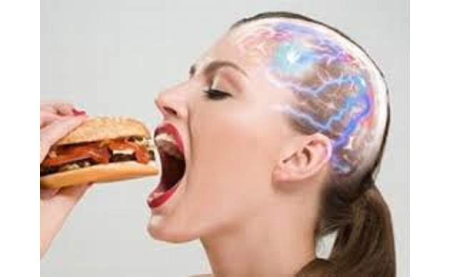 DISTURBI ALIMENTARI: IL PROBLEMA NON E’ IL CIBO